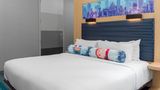 <b>Aloft Gainesville University Area Room</b>. Images powered by <a href="https://www.leonardoworldwide.com/" title="Leonardo Worldwide" target="_blank">Leonardo</a>.