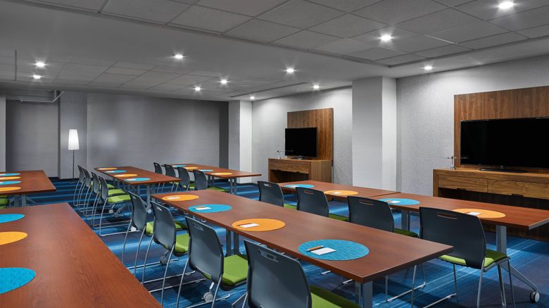 <b>Aloft Houston Downtown Meeting</b>. Images powered by <a href="https://www.leonardoworldwide.com/" title="Leonardo Worldwide" target="_blank">Leonardo</a>.