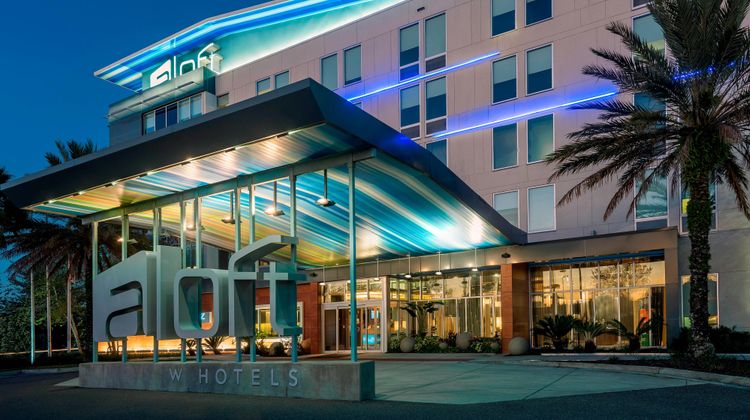 aloft Jacksonville Airport Exterior