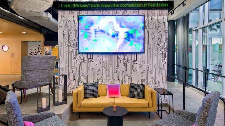 aloft Jacksonville Airport Lobby