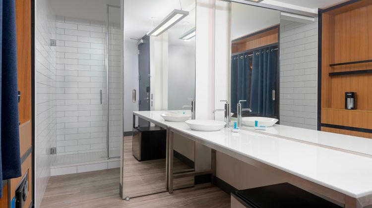 aloft Jacksonville Airport Room