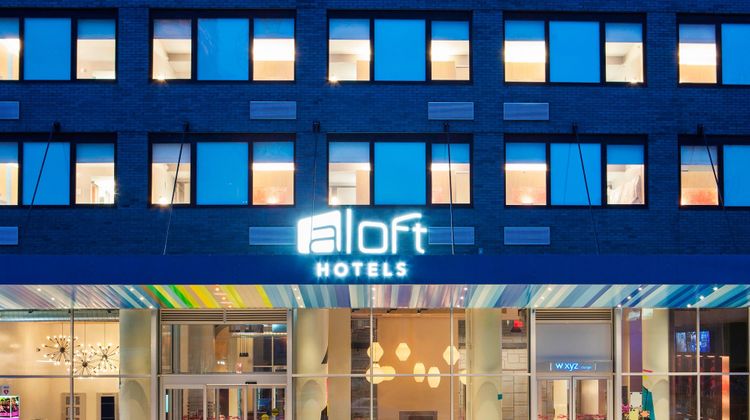 Aloft Long Island City-Manhattan View Exterior