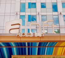 Aloft New York LaGuardia Airport Exterior