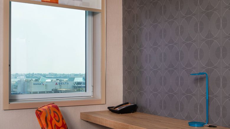 <b>Aloft New York LaGuardia Airport Room</b>. Images powered by <a href="https://www.leonardoworldwide.com/" title="Leonardo Worldwide" target="_blank">Leonardo</a>.