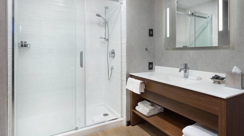 <b>AC Hotel Montreal Downtown Room</b>. Images powered by <a href="https://www.leonardoworldwide.com/" title="Leonardo Worldwide" target="_blank">Leonardo</a>.