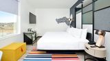 aloft North Kansas City Room