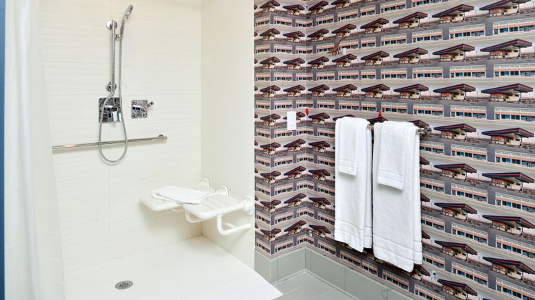 <b>aloft North Kansas City Room</b>. Images powered by <a href="https://www.leonardoworldwide.com/" title="Leonardo Worldwide" target="_blank">Leonardo</a>.