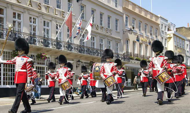 Castle Hotel Windsor Exterior