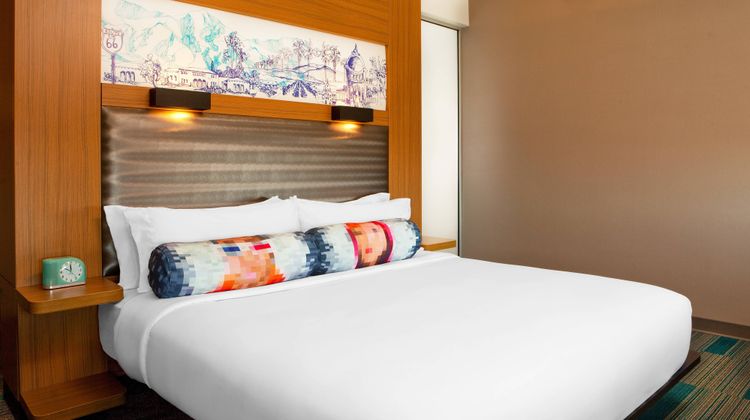 aloft Ontario-Rancho Cucamonga Room