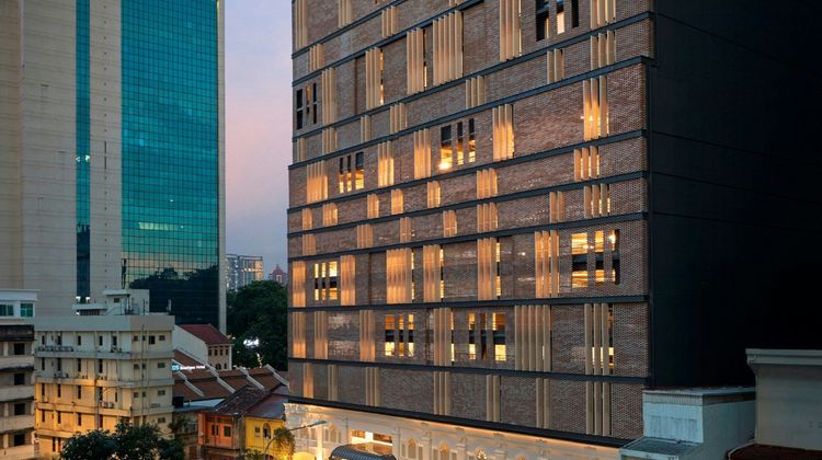Hotel Stripes, Autograph Collection Exterior