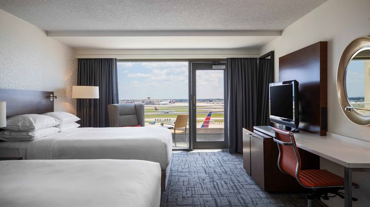 Renaissance Concourse Hotel Atlanta Room