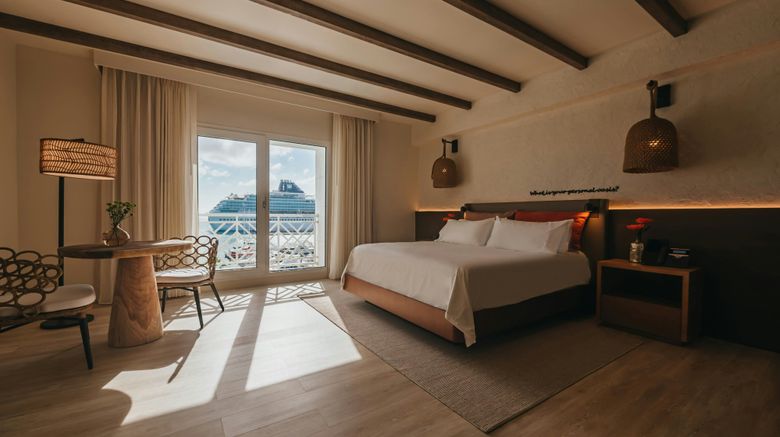 <b>Renaissance Wind Creek Aruba Resort Suite</b>. Images powered by <a href="https://www.leonardoworldwide.com/" title="Leonardo Worldwide" target="_blank">Leonardo</a>.