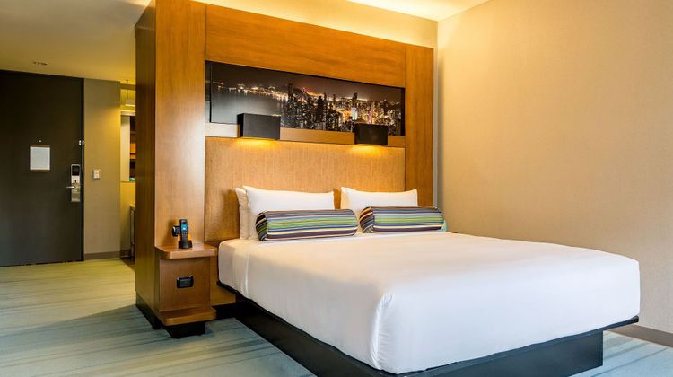 aloft Panama Room