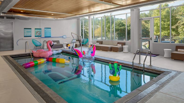 <b>aloft Chapel Hill Pool</b>. Images powered by <a href="https://www.leonardoworldwide.com/" title="Leonardo Worldwide" target="_blank">Leonardo</a>.