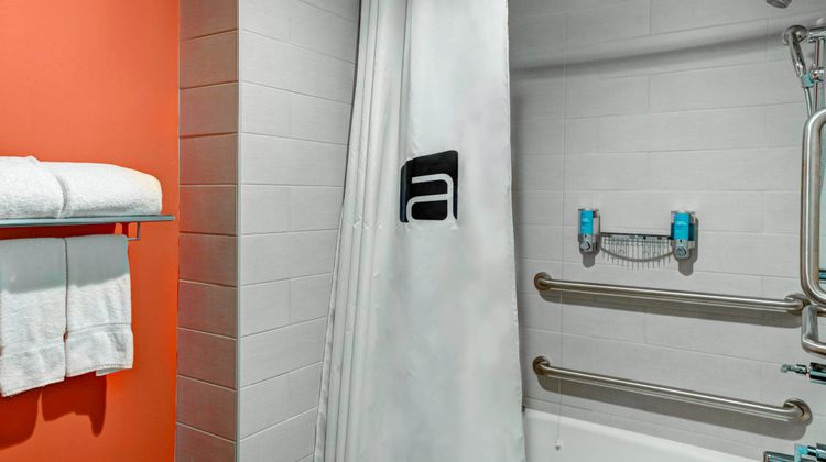 Aloft Raleigh-Durham Airport Brier Creek Room