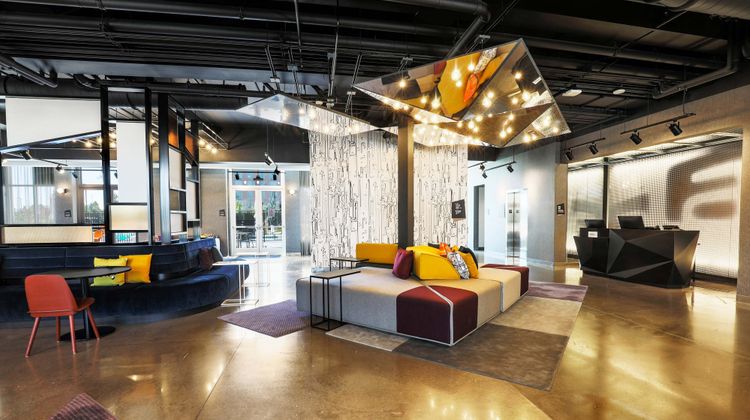 Aloft Reno-Tahoe International Airport Lobby