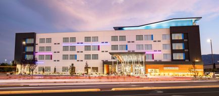 Aloft Reno-Tahoe International Airport Exterior