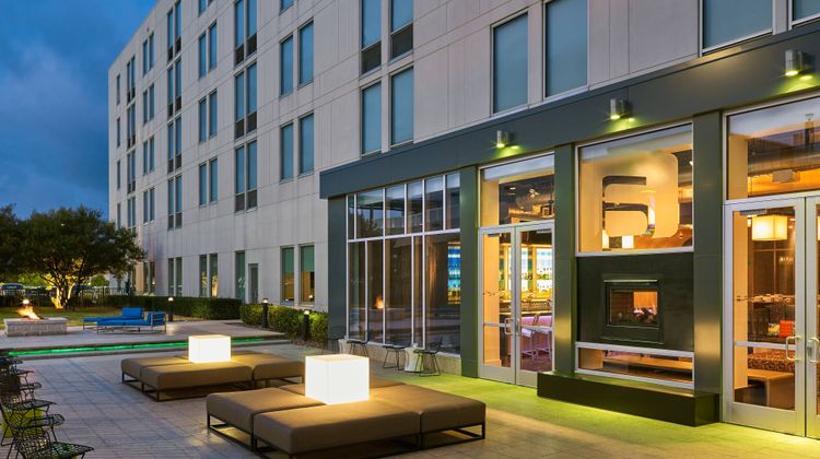 aloft San Antonio Airport Exterior