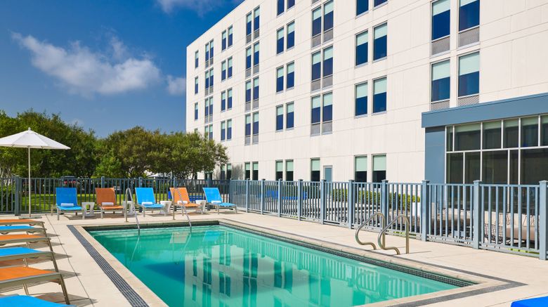 <b>aloft Las Colinas Pool</b>. Images powered by <a href="https://www.leonardoworldwide.com/" title="Leonardo Worldwide" target="_blank">Leonardo</a>.