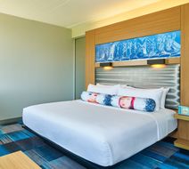 aloft Plano Room