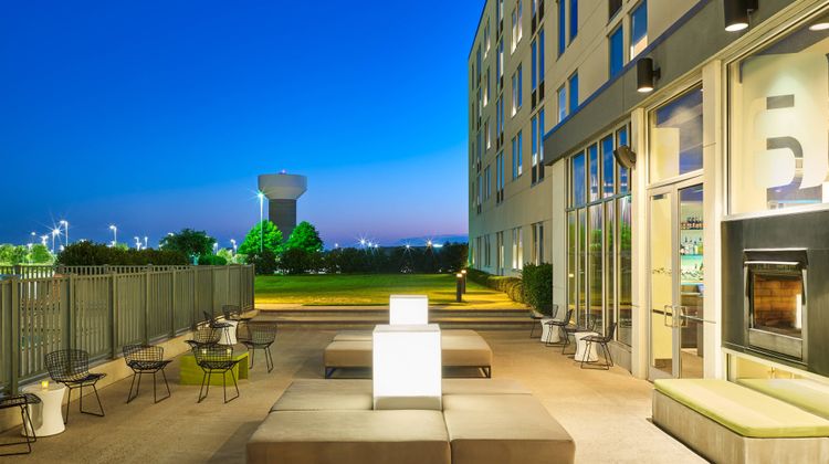 aloft Plano Exterior