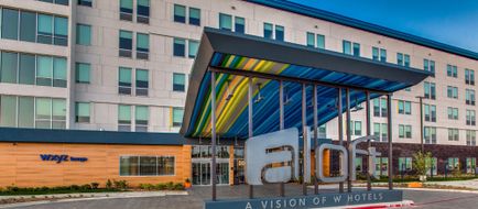Aloft Arlington Entertainment District Exterior