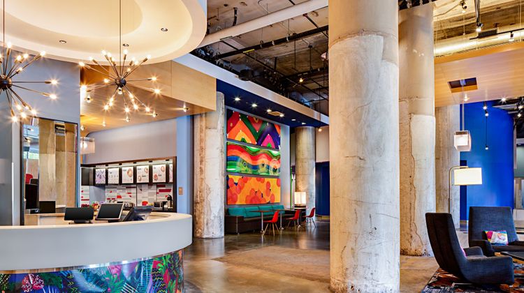 aloft Dallas Downtown Lobby