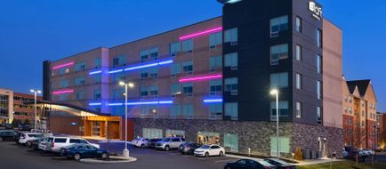 aloft Cincinnati West Chester Exterior