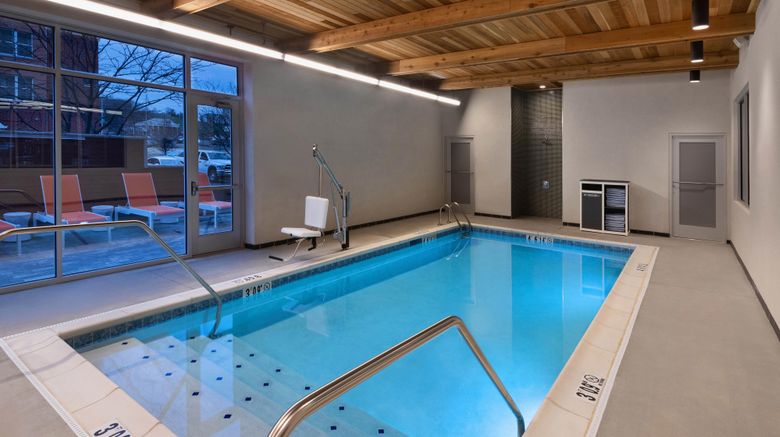 <b>aloft Cincinnati West Chester Pool</b>. Images powered by <a href="https://www.leonardoworldwide.com/" title="Leonardo Worldwide" target="_blank">Leonardo</a>.