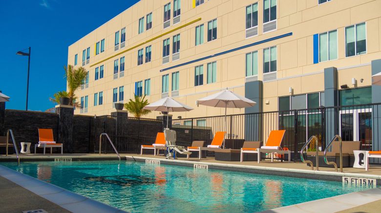 <b>Aloft Corpus Christi Pool</b>. Images powered by <a href="https://www.leonardoworldwide.com/" title="Leonardo Worldwide" target="_blank">Leonardo</a>.