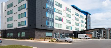 aloft Charlotte Airport Exterior