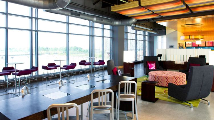 aloft Cleveland Downtown Lobby