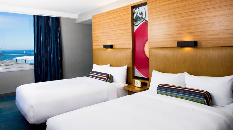 aloft Cleveland Downtown Room