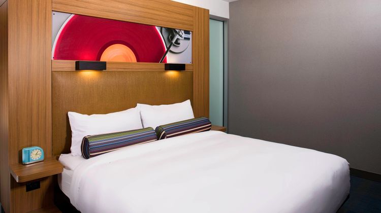 aloft Cleveland Downtown Room