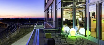 aloft Cleveland Downtown Exterior