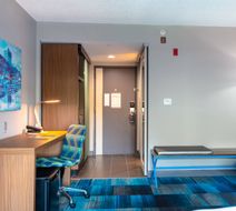 Aloft Columbia Harbison Room