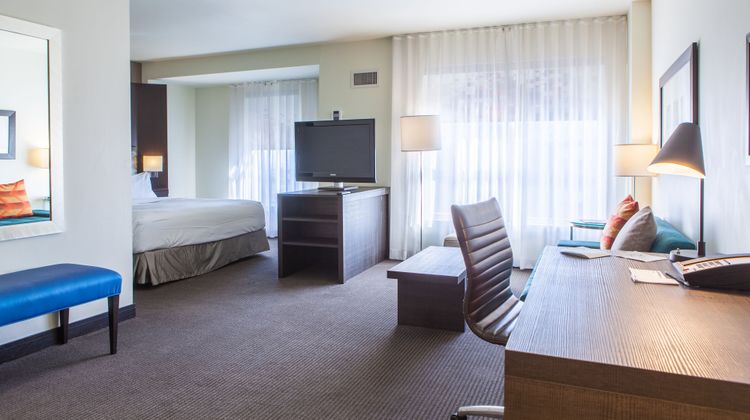 aloft Silicon Valley Suite