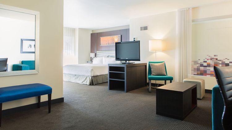 aloft Silicon Valley Suite