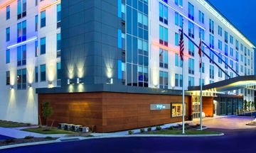 aloft Buffalo Airport