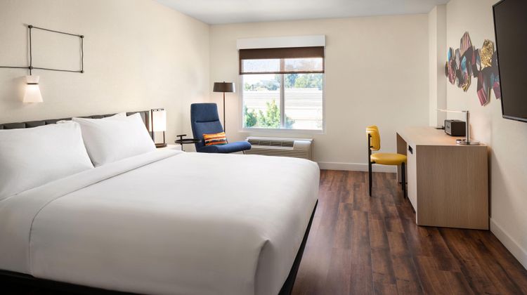 Aloft Mountain View Room