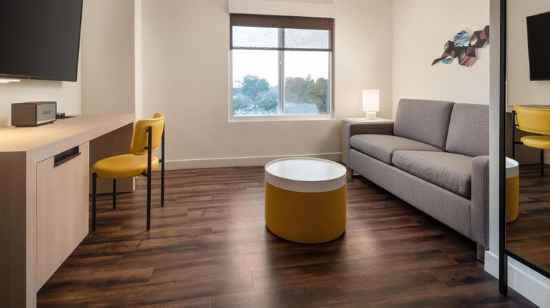 <b>Aloft Mountain View Suite</b>. Images powered by <a href="https://www.leonardoworldwide.com/" title="Leonardo Worldwide" target="_blank">Leonardo</a>.
