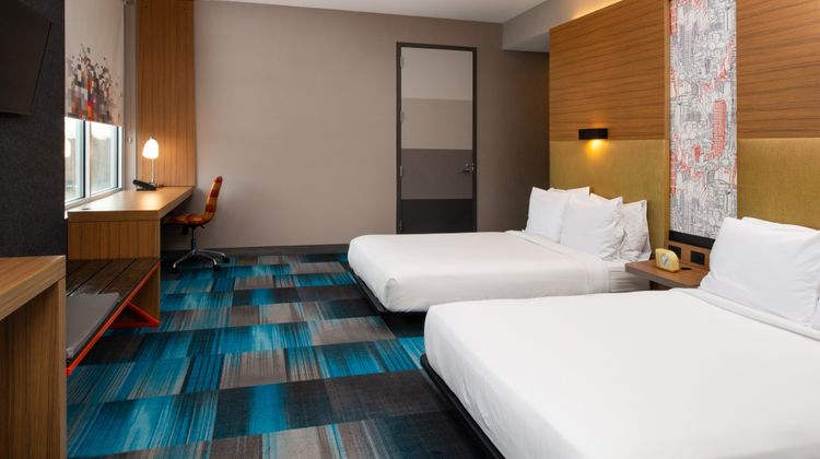 aloft Lexington Room