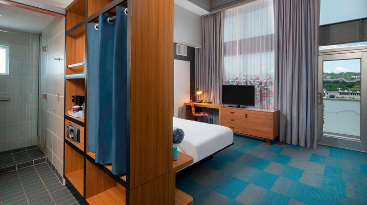 aloft Birmingham Soho Square Room