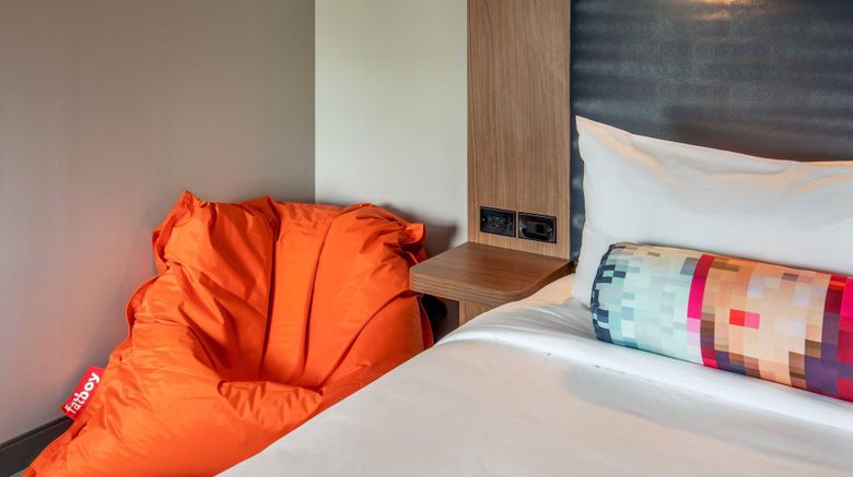 <b>Aloft Alpharetta Room</b>. Images powered by <a href="https://www.leonardoworldwide.com/" title="Leonardo Worldwide" target="_blank">Leonardo</a>.