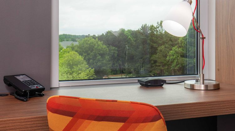 Aloft Alpharetta Room