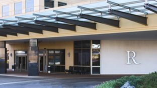 Renaissance Chicago O'Hare Suites Hotel