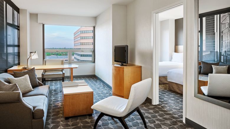 <b>Renaissance Chicago O'Hare Suites Hotel Suite</b>. Images powered by <a href="https://www.leonardoworldwide.com/" title="Leonardo Worldwide" target="_blank">Leonardo</a>.