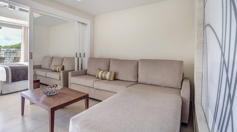 <b>Royalton Negril Resort & Spa Suite</b>. Images powered by <a href="https://www.leonardoworldwide.com/" title="Leonardo Worldwide" target="_blank">Leonardo</a>.