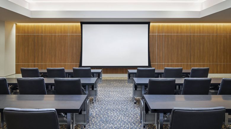 <b>AC Hotel Louisville Downtown Meeting</b>. Images powered by <a href="https://www.leonardoworldwide.com/" title="Leonardo Worldwide" target="_blank">Leonardo</a>.