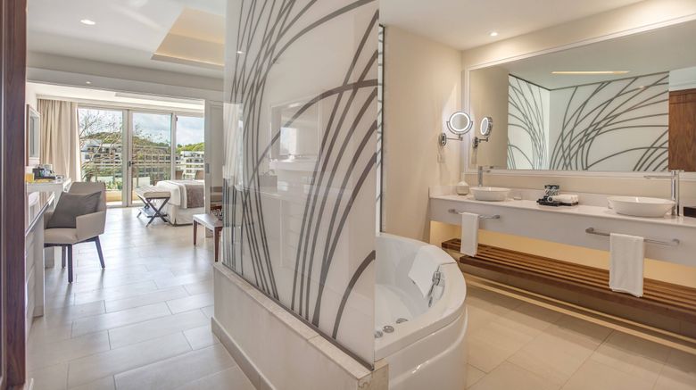 <b>Royalton Saint Lucia Resort & Spa Room</b>. Images powered by <a href="https://www.leonardoworldwide.com/" title="Leonardo Worldwide" target="_blank">Leonardo</a>.